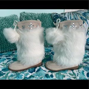 Gap kids girls faux fur Pom pom jewel boots